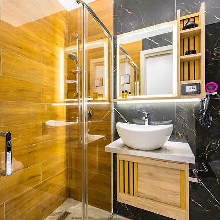 Borgo Casanova 4*